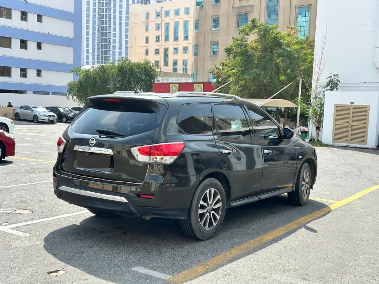 Nissan Pathfinder Std 3.5L