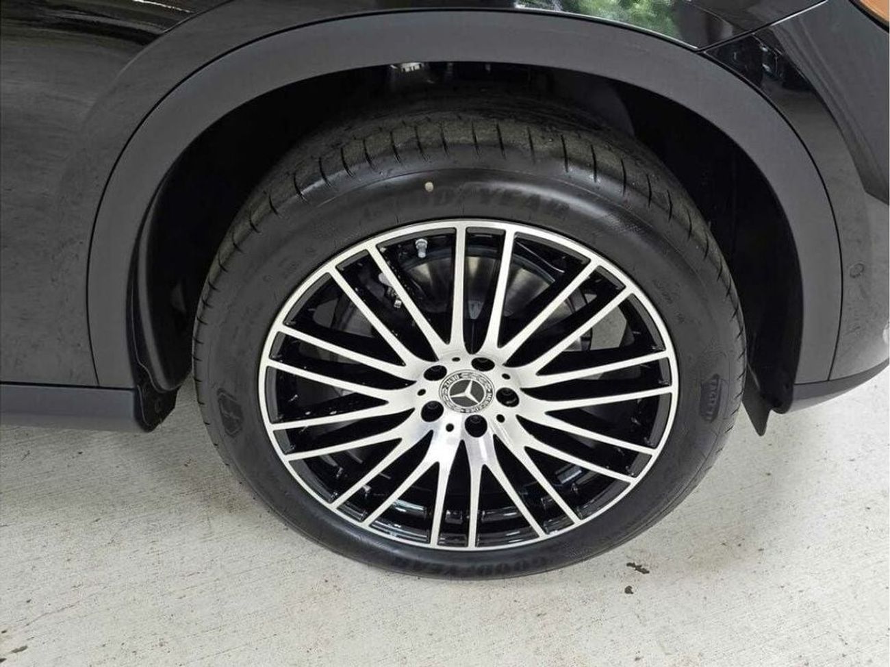 Mercedes-Benz GLC 300 Coupe 4 MATIC Brand New * Export Price *