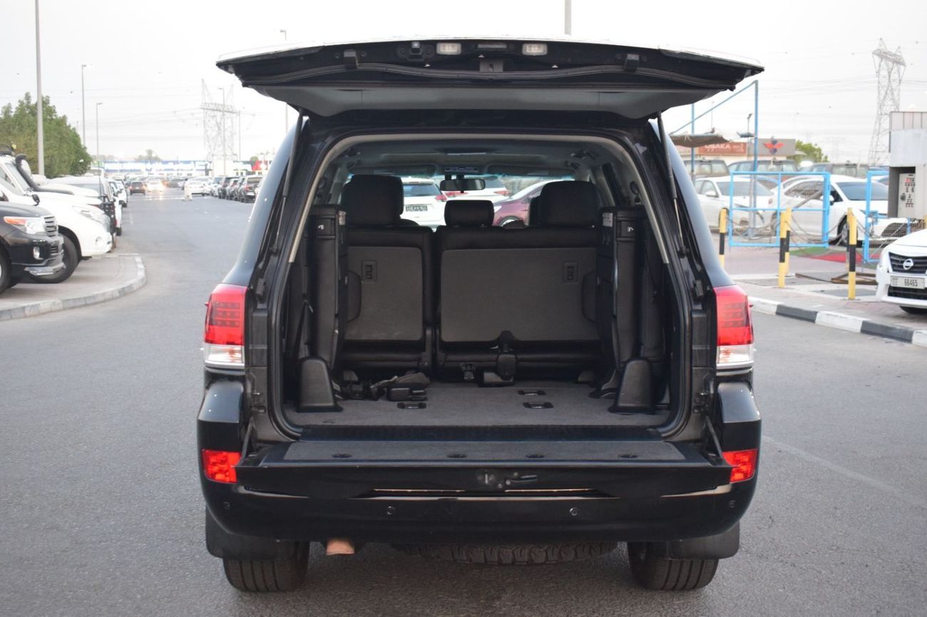 تويوتا لاند كروزر 2021 TOYOTA LAND CRUISER V8 FULL OPTION