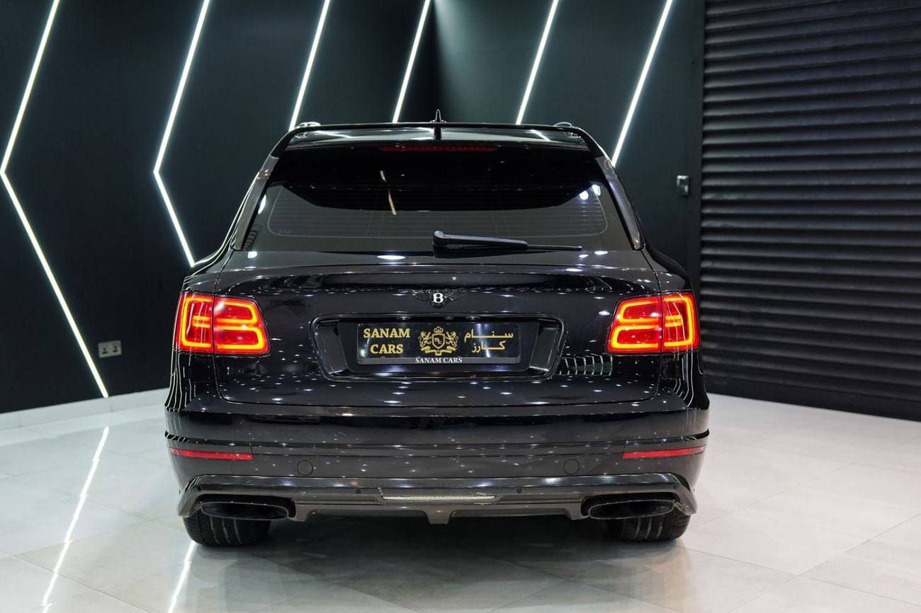 Bentley Bentayga MULLINER 2019 Bentayga W12 Mulliner, Carbon Body Kit, Individual Rear Seats w/ Entertainment, GCC Spec!!