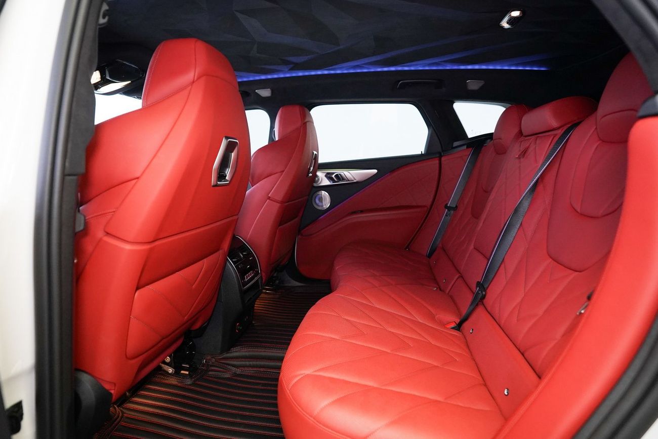 بي أم دبليو XM