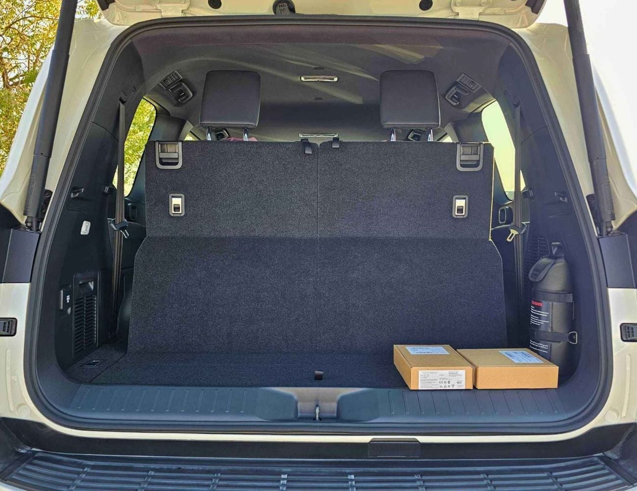 Toyota Land Cruiser GXR TWIN TURBO || 3.5L V6 PETROL | REAR ENTERTAINMENT SCREEN (CODE # GXR3M2)