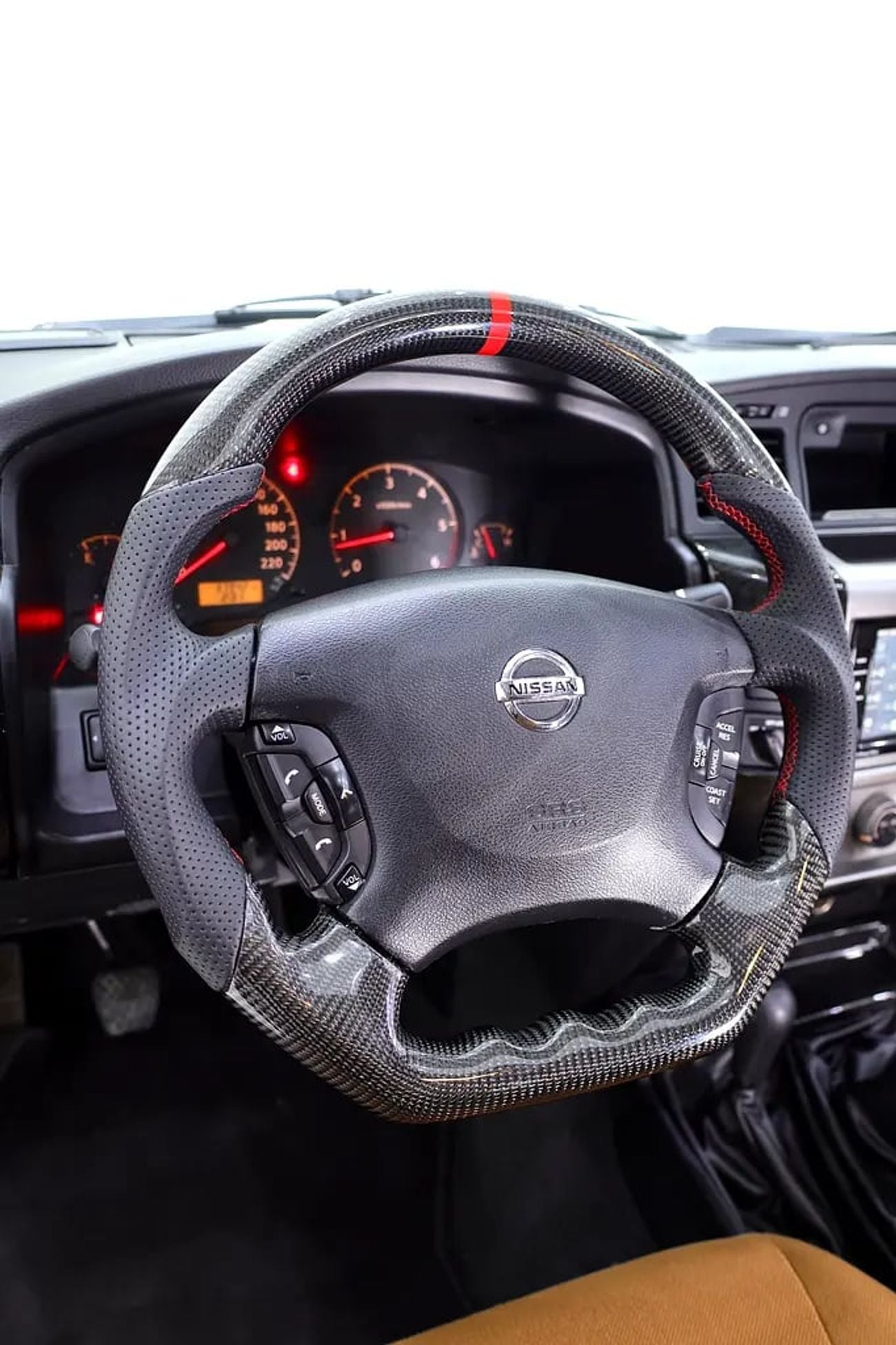 Nissan Patrol SUPER SAFARI PATROL SUPERSAFARI GCC + VOLK RACING RIMS + CARBON STEERING + LEGEND EDITION KIT