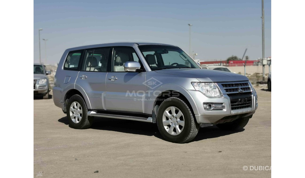 ميتسوبيشي باجيرو 3.5L PETROL, 17" ALLOY RIMS, FABRIC SEATS, XENON HEADLIGHTS (LOT # 6889)