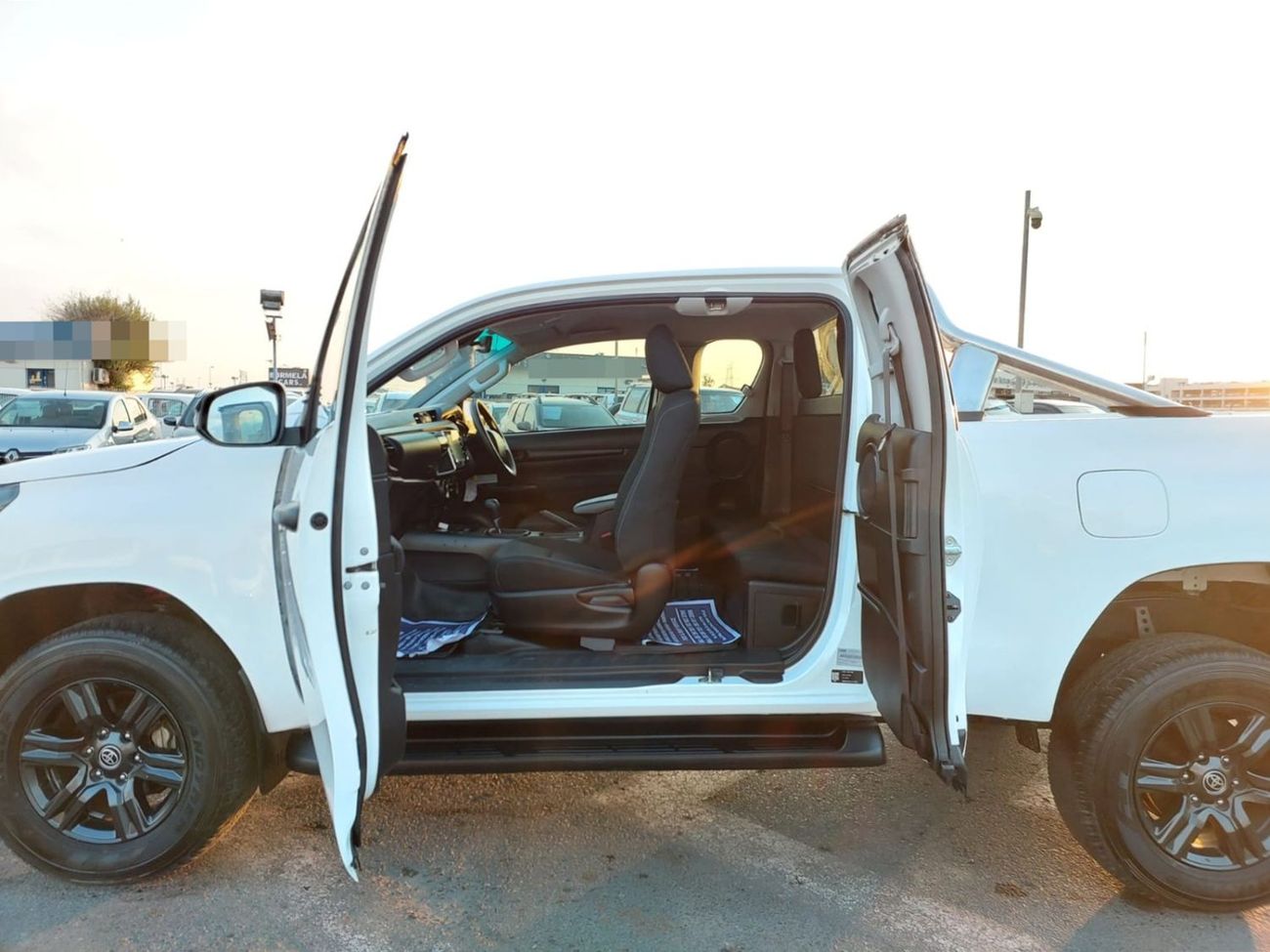 تويوتا هيلوكس TOYOTA HILUX PICKUP RHD 2022 MODEL 2.8 L DIESEL AUTOMATIC(PM73616)