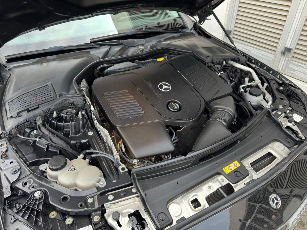 Mercedes-Benz C 200 Premium 2.0L