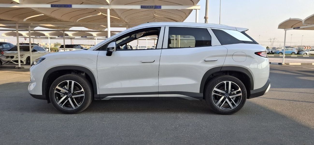 BYD Song L BYD Song L DMi Plug-in Hybrid / 112klm EV