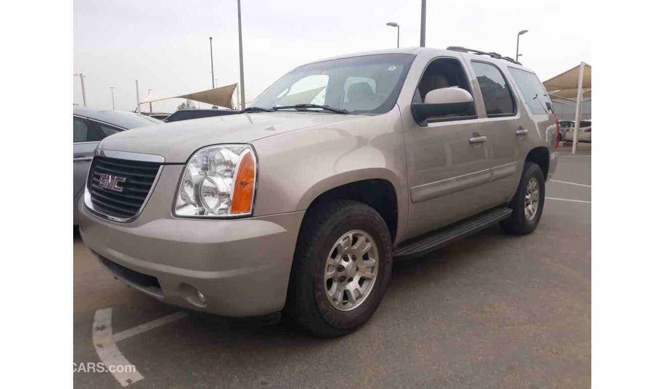 GMC Yukon سياره نظيفه جدا بحاله ممتاذه ضمان شاسيه جير ماكينه