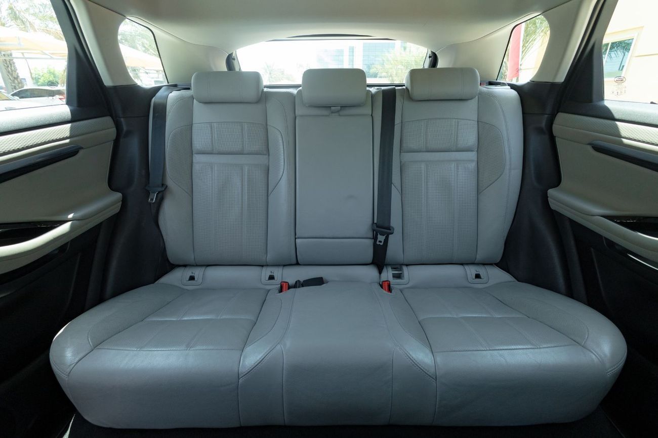 لاند روفر رانج روفر إيفوك P200 S 2.0L