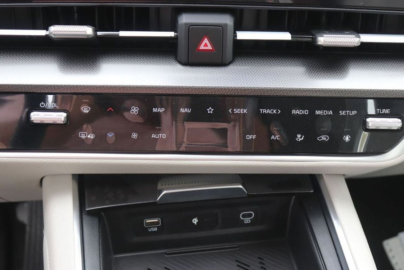 كيا سبورتيج 2.0L HYBRID, KEYLESS ENTRY, PUSH START,LEATHER SEAT, PANORAMIC ROOF, MODEL 2025 CHINA SPECS