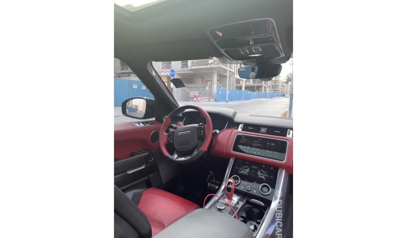 Land Rover Range Rover Sport SVR / GCC Specs / Warranty