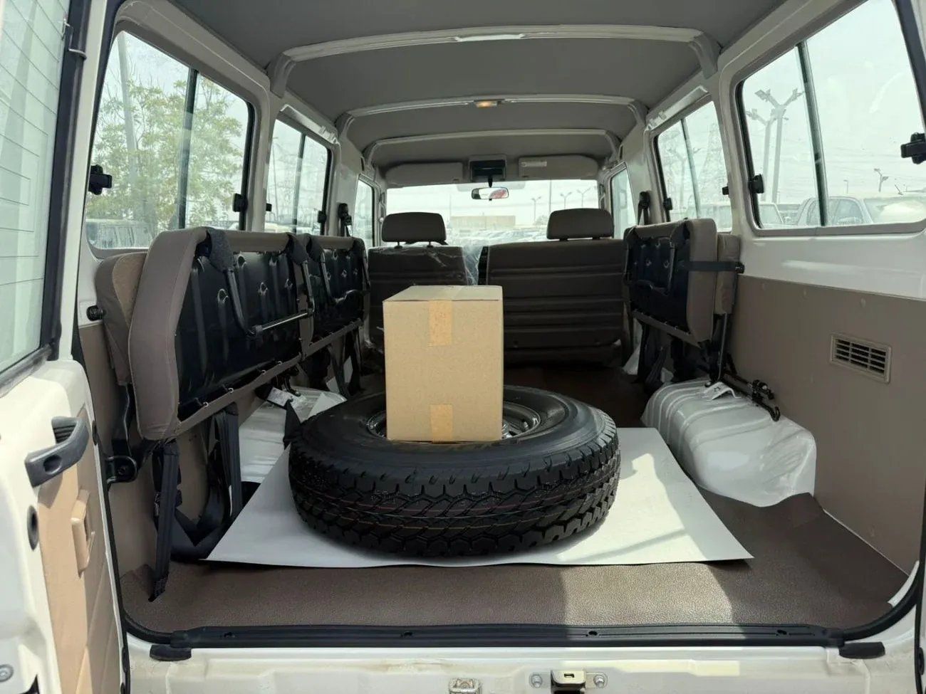 تويوتا لاند كروزر 70 TOYOTA LAND CRUISER LC78 4.0L 3-DOOR M/T MY 2025