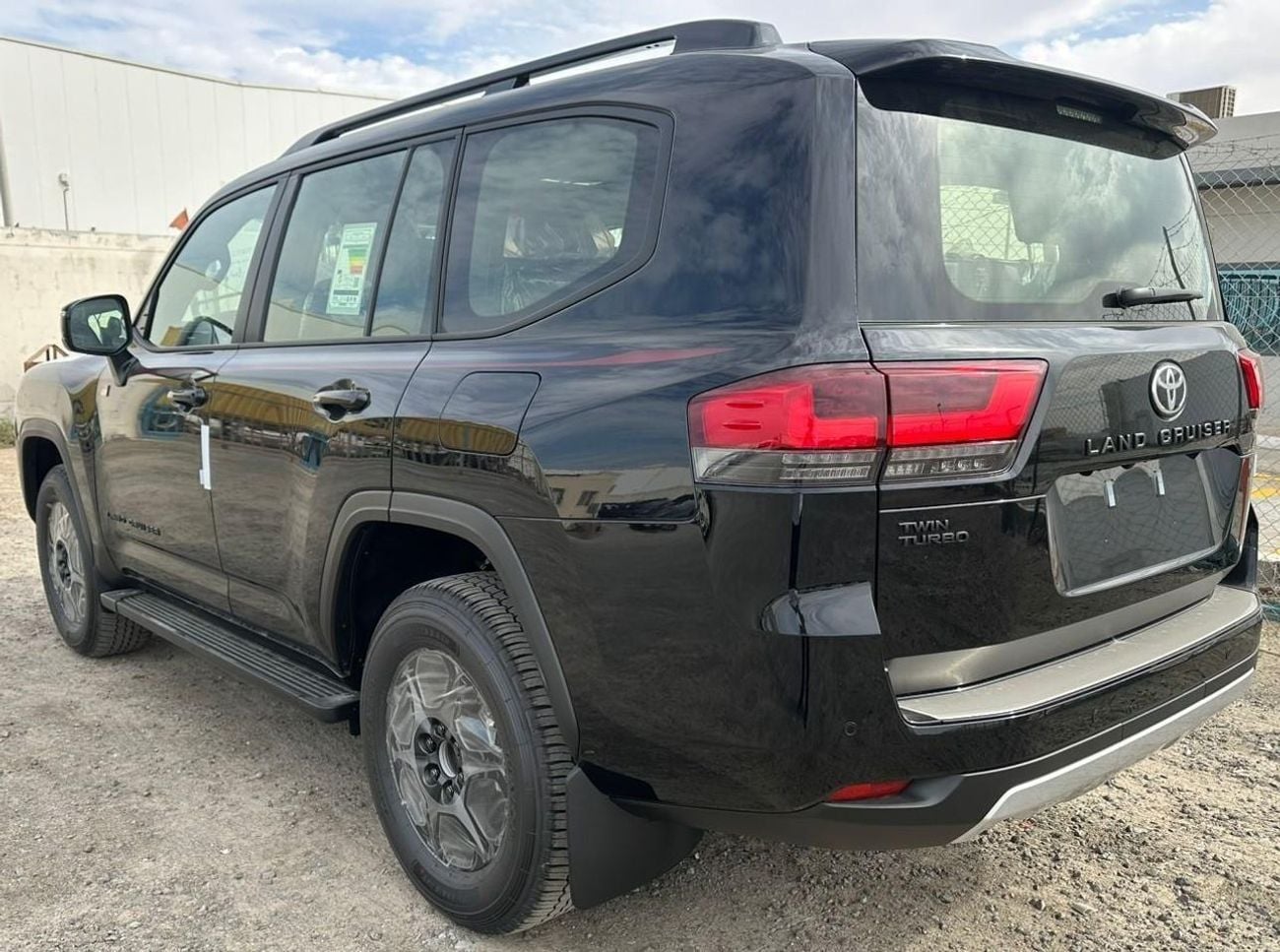 Toyota Land Cruiser 2026 Toyota Land Cruiser LC300 GR-Sport (Full-Option with Radar) 3.5L V6 Twin Turbo Petrol A/T 4WD E