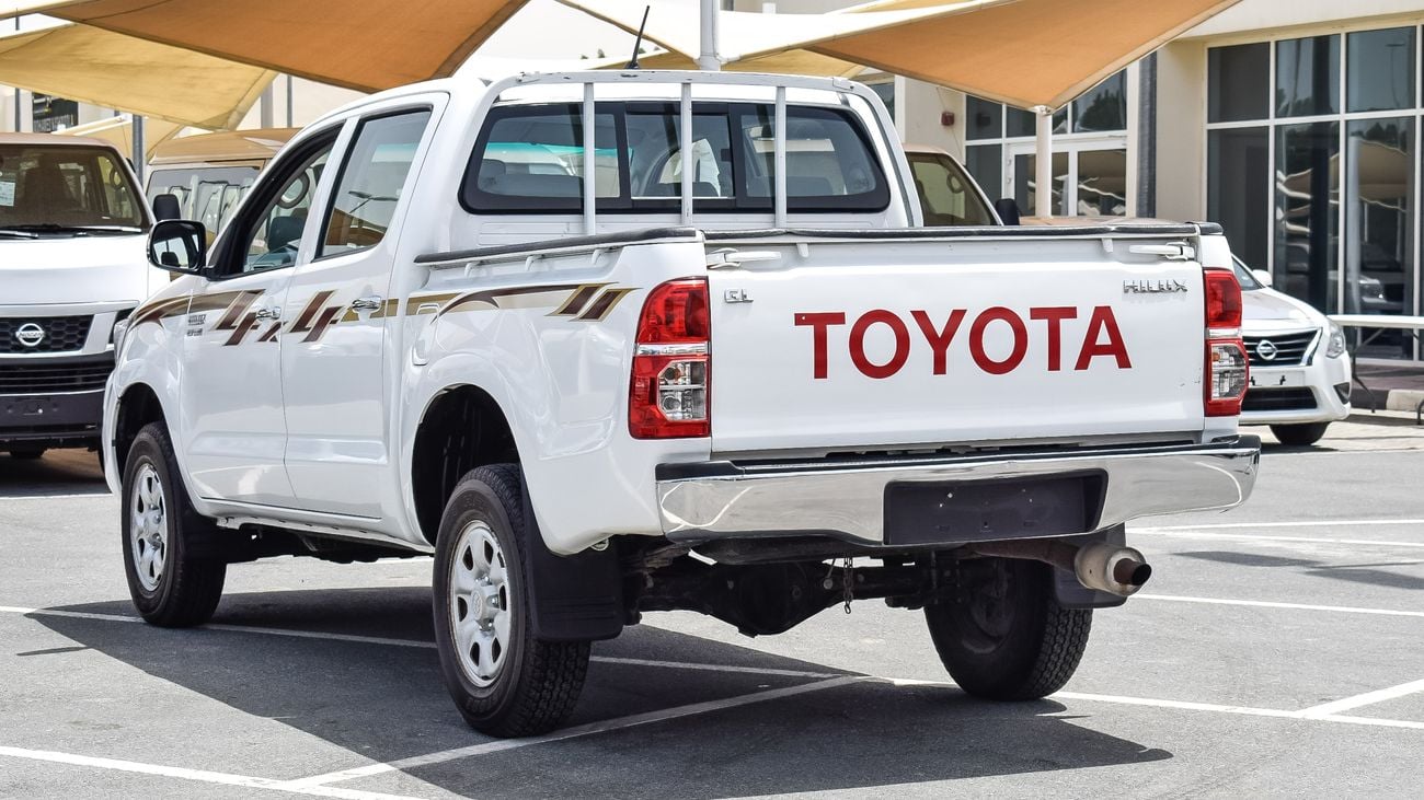 تويوتا هيلوكس GL 4X4, Manual Gear, Petrol, Accident and paint free