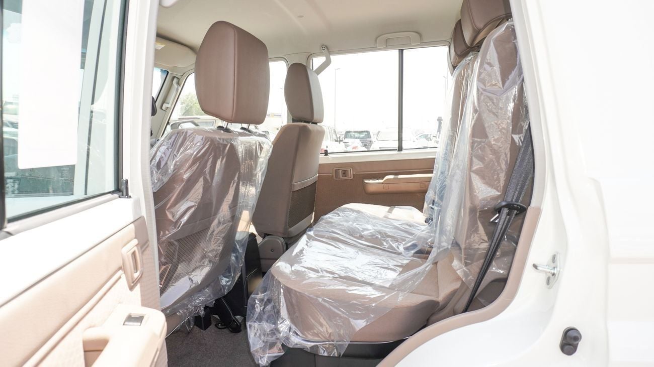 Toyota Land Cruiser 70 LC76 LX LX 2.8L Diesel A/T