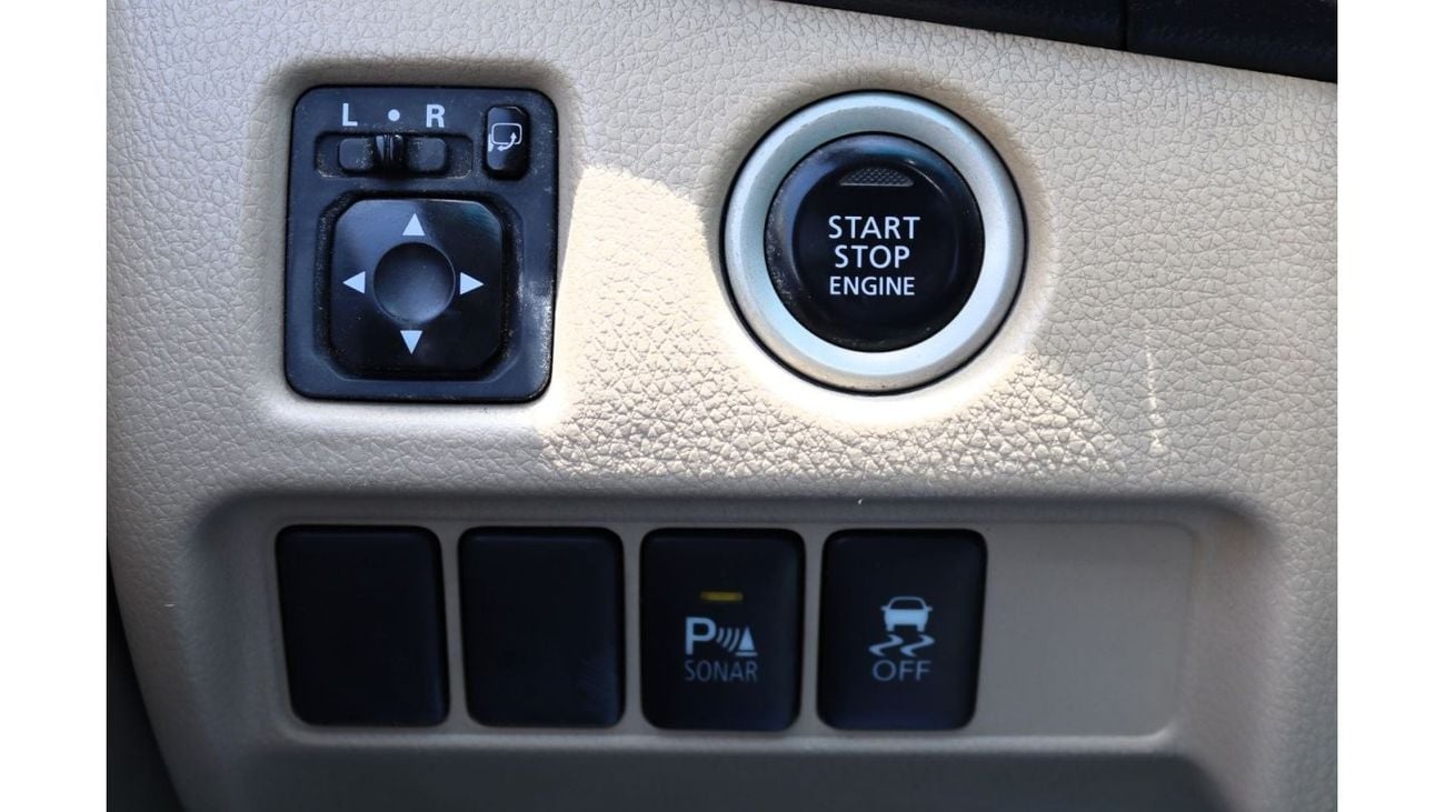 Mitsubishi Montero GLX ACCIDENTS FREE - GCC - ENGINE 3000 CC - PERFECT CONDITION INSIDE OUT