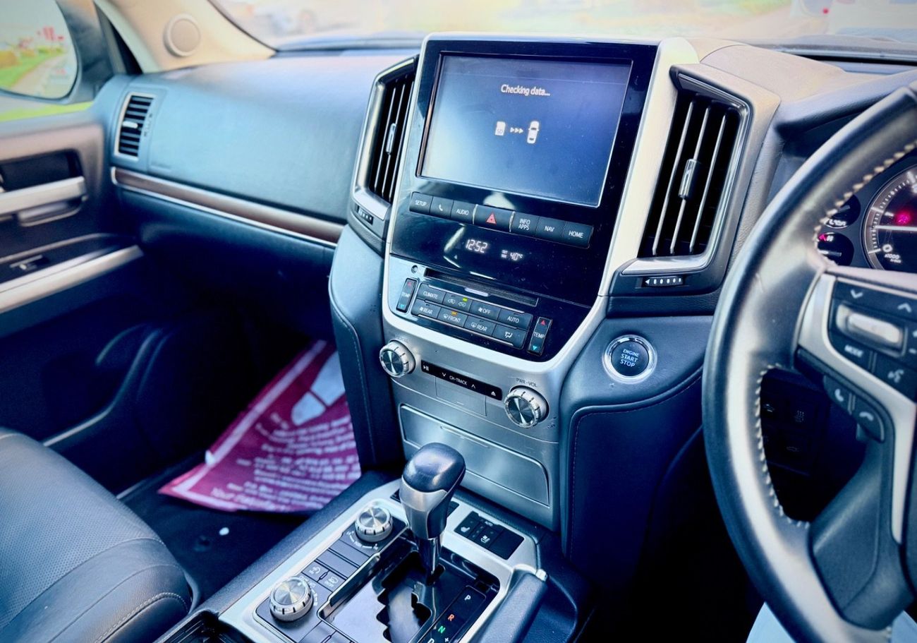 Toyota Land Cruiser 2021 Facelift 2023 Shape SAHARA V8 RHD DIESEL ENGINE FULL OPTION