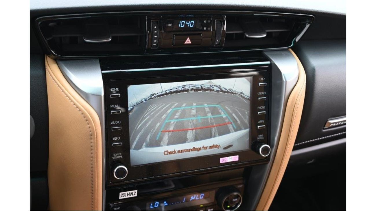 تويوتا فورتونر 2.4L Diesel 4WD 7 Seat Automatic