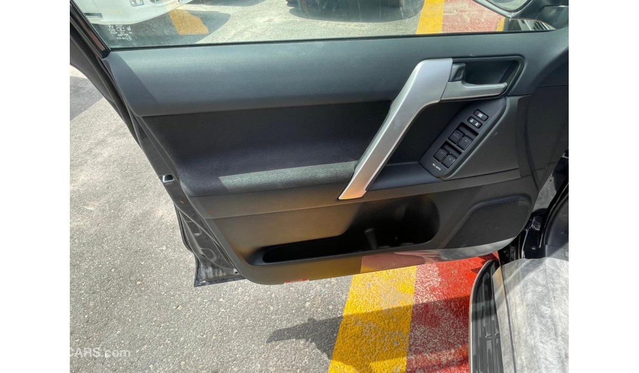 تويوتا برادو تويوتا برادو VX ، 2.8 لتر ، ديزل ، لون أسود ، عجلات كاملة ، للتصدير فقط