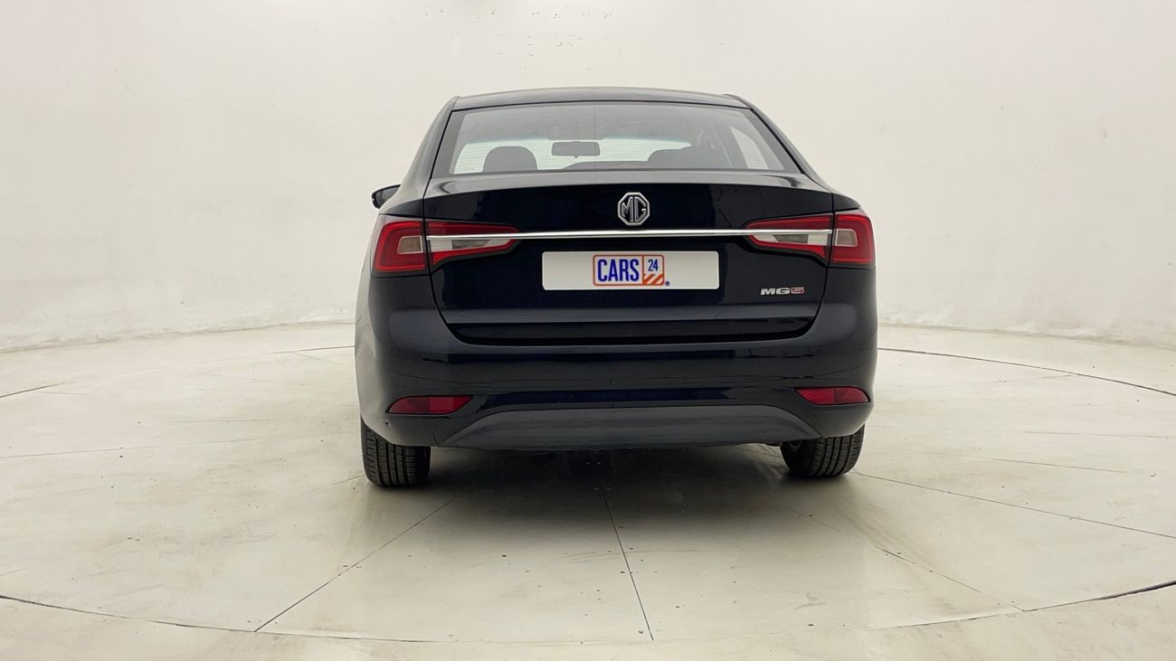 أم جي 5 STD 1.5 | بدون دفعة مقدمة | اختبار القيادة في المنزل