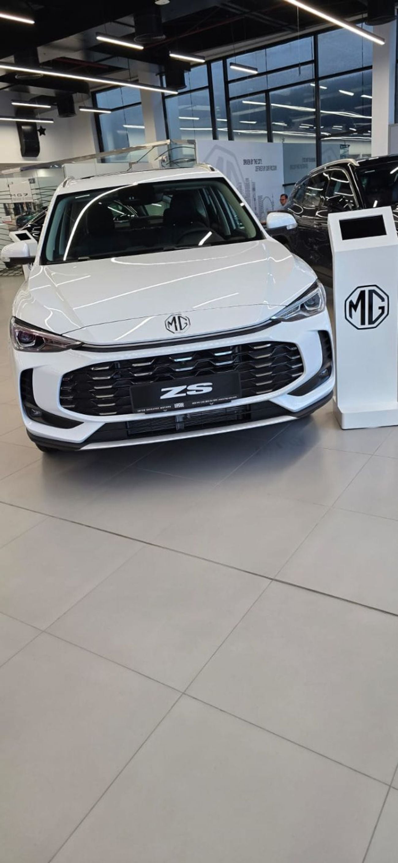 MG ZST MG ZS 2025 face lift ,LUX ,GCC , agency warranty 6 years or 200000 KM
