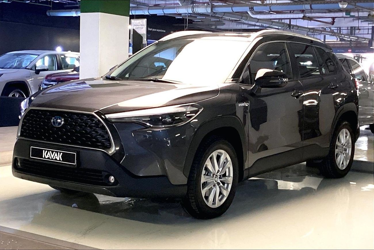 تويوتا كورولا كروس GLI | National Day Celebration | شامل الضمان | 0 ﺪﻔﻋﺓ ﺃﻮﻟﻯ