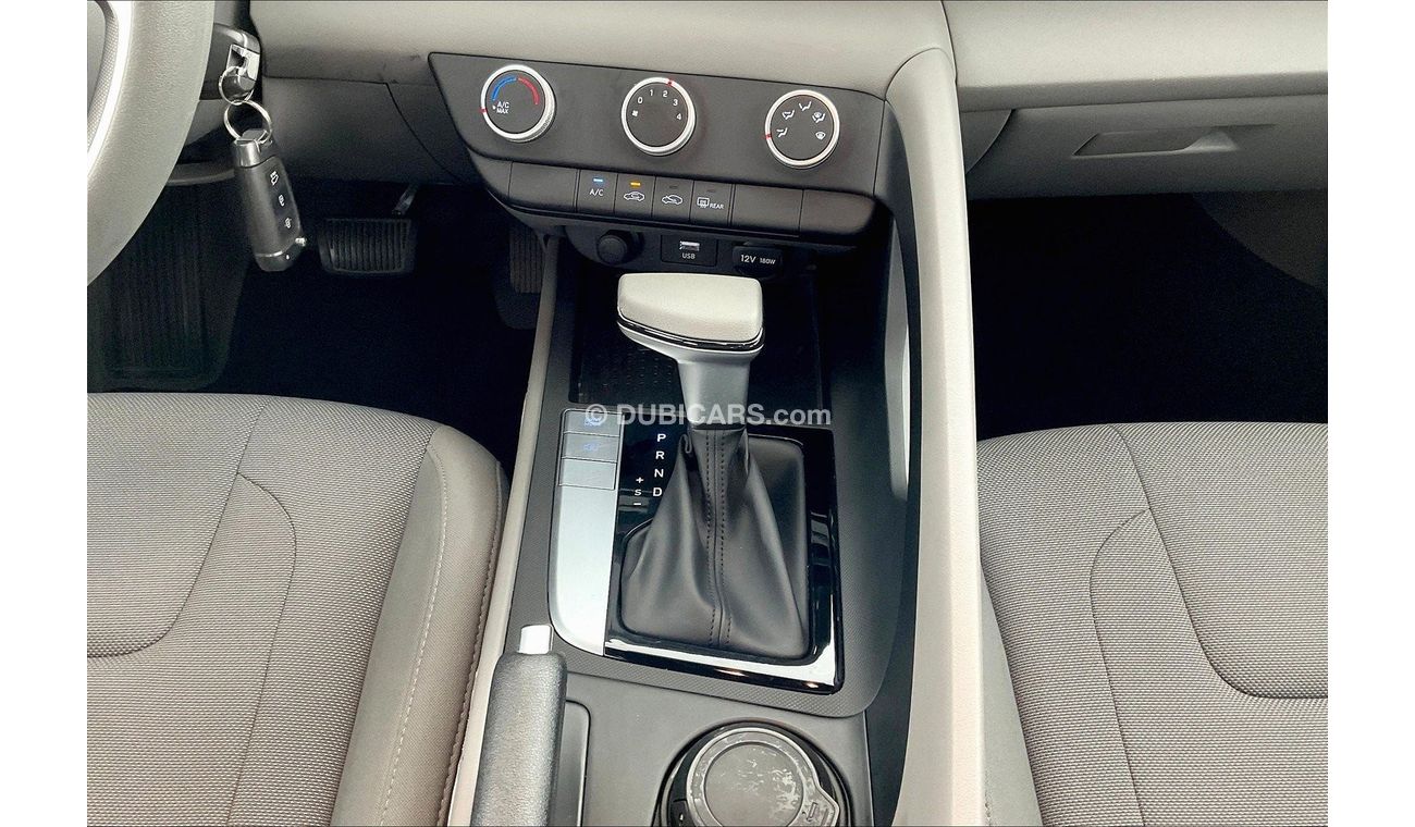 Hyundai Elantra Smart