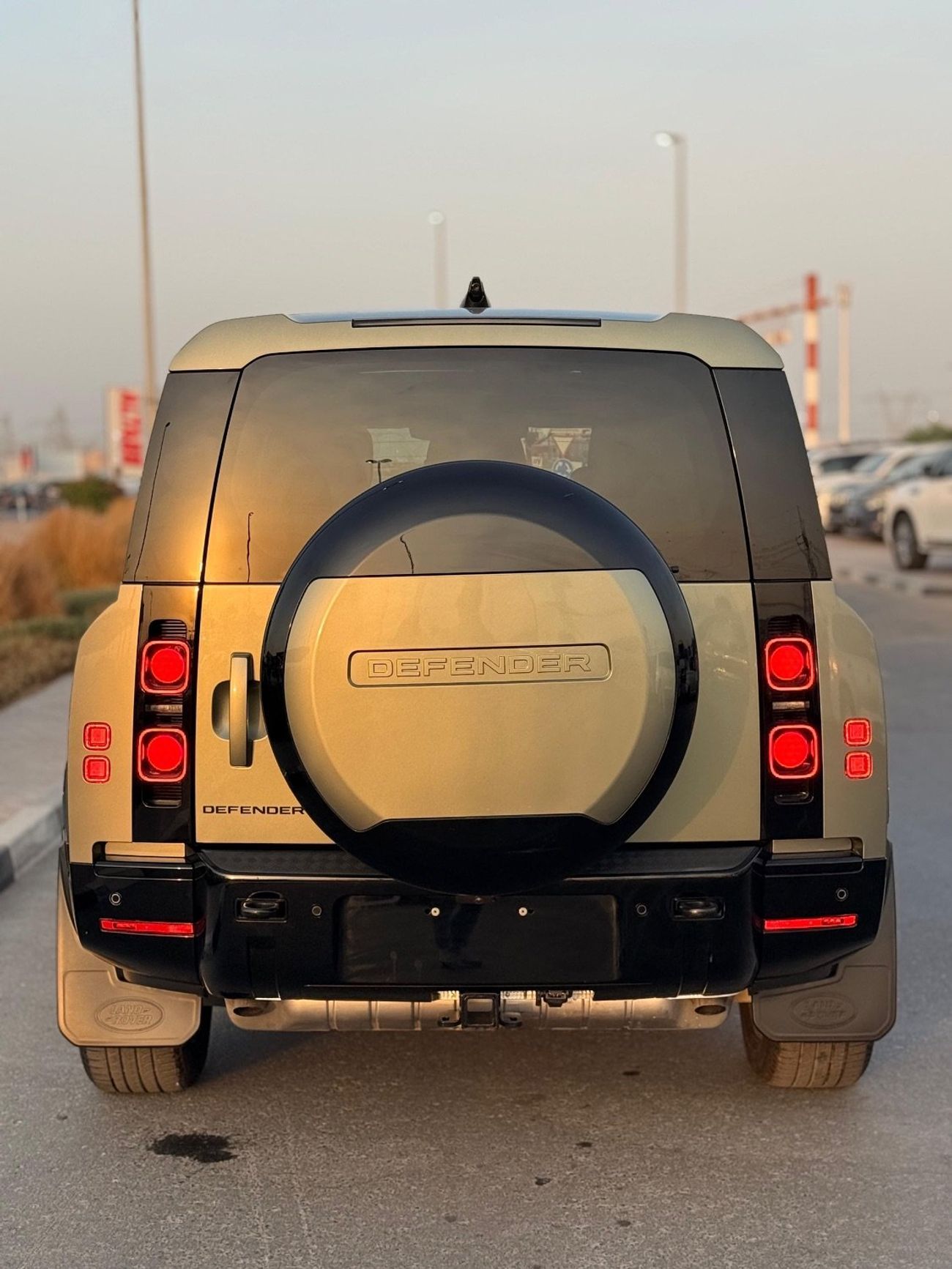 Land Rover Defender 130 SE P400 X Dynamic (7 Seater)