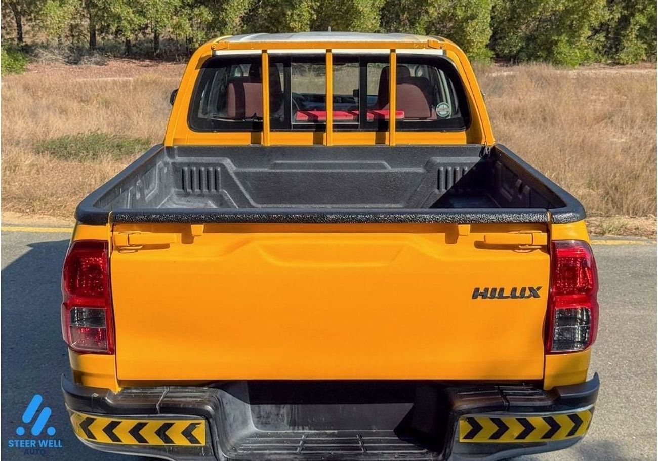 تويوتا هيلوكس DLX 2.4L 4WD Diesel MT DC / Ready to Drive / GCC / Book Now!