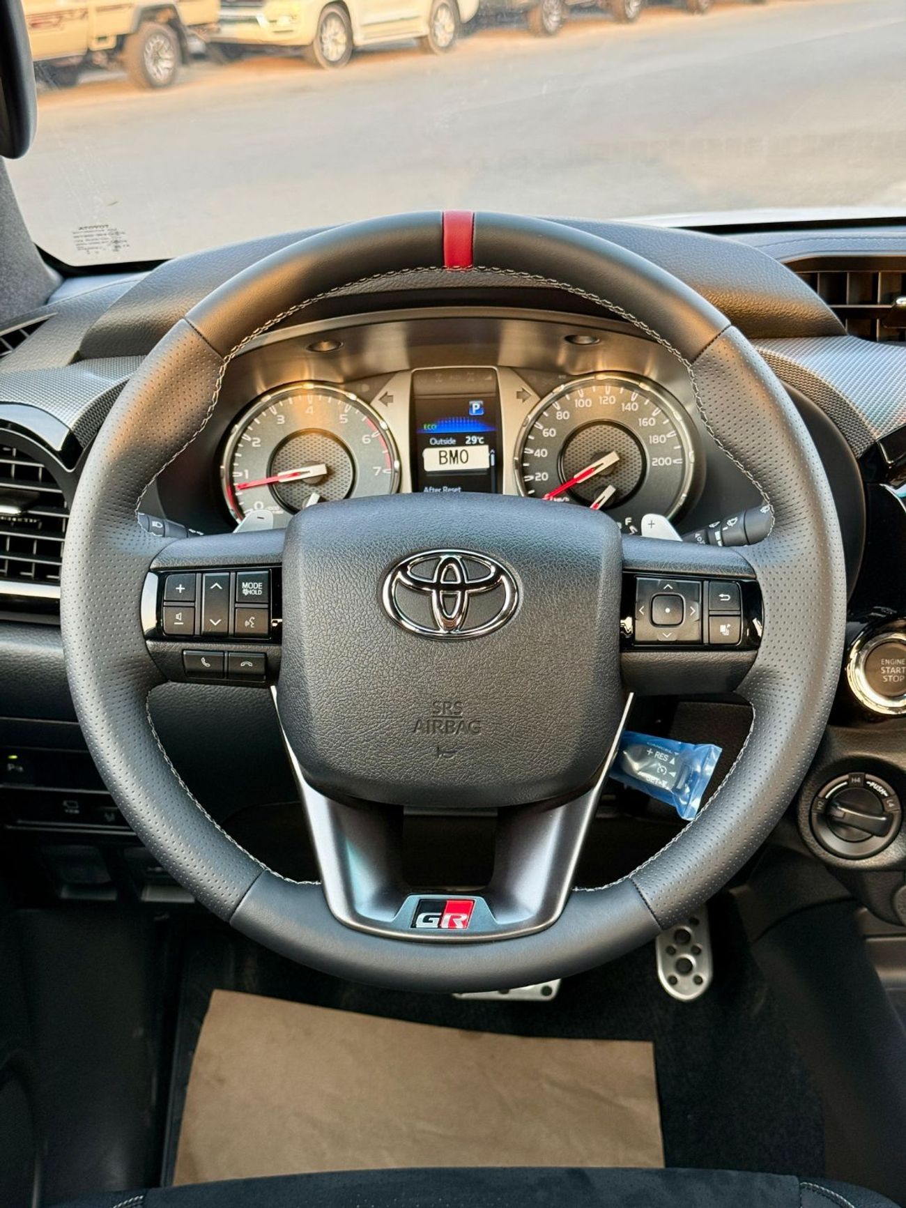 تويوتا هيلوكس Toyota Hilux GR Sport 4.0L