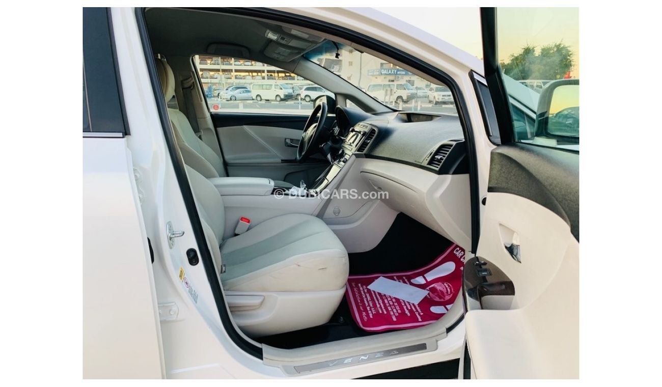 Toyota Venza AWD AND ECO 2.7L V4 2010 AMERICAN SPECIFICATION