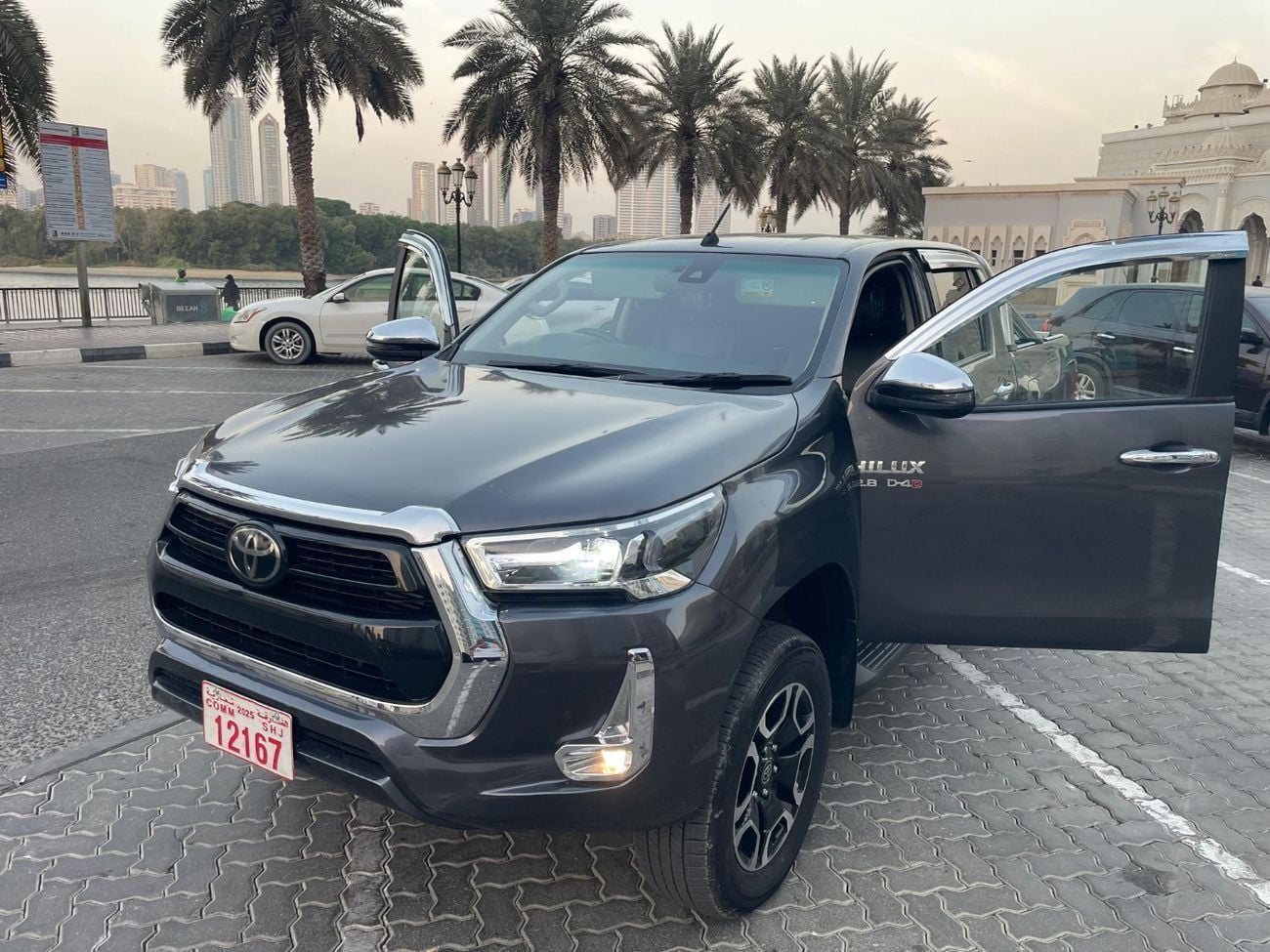 تويوتا هيلوكس SGLX Toyota Hilux SR5 full option export from Australia