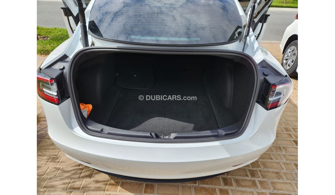 Tesla Model 3 Standard plus