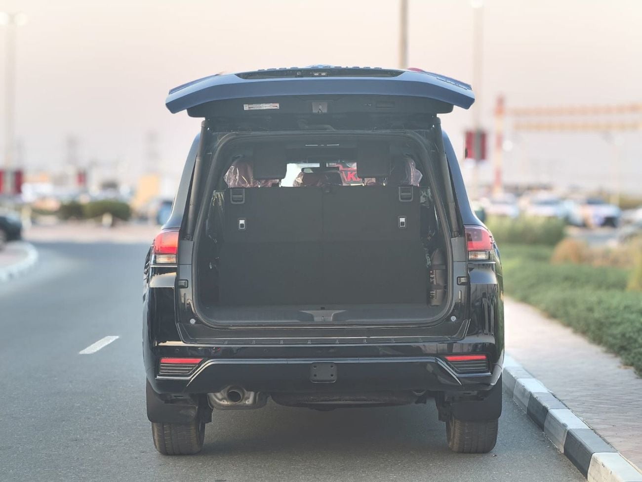Toyota Land Cruiser GXR 4.0L NO RADAR