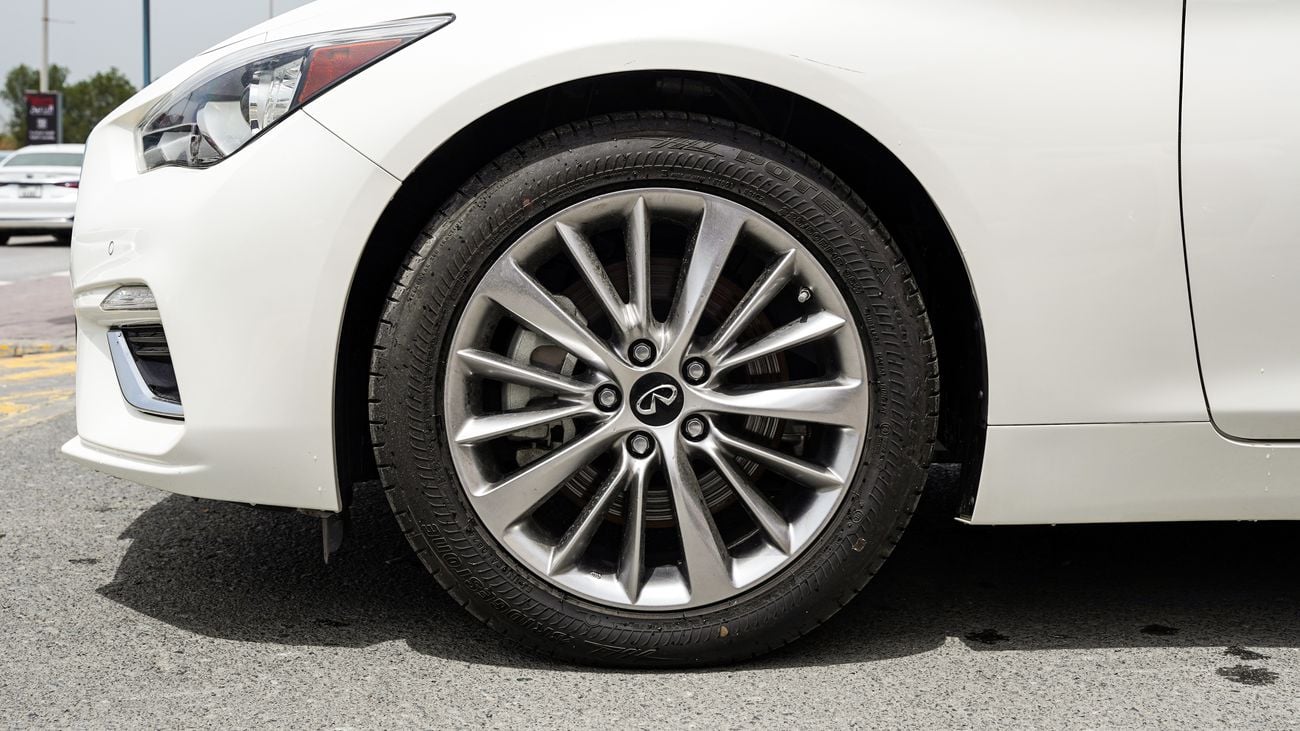 إنفينيتي Q50