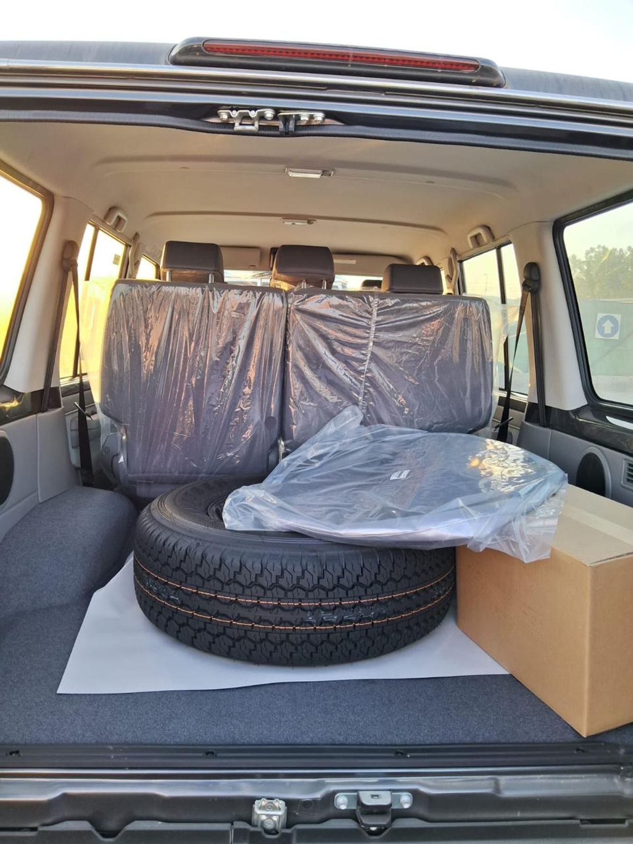 تويوتا لاند كروزر 70 LC76 HARDTOP 4.0L PETROL 5 DOORS M/T FULL OPTION 2025 MODEL