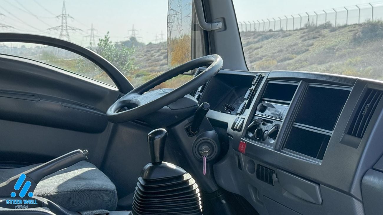 إيسوزو NPR NPR | 3.0L Diesel | 125HP | Manual | Shutter Box Water Distribution Truck | GCC Specs