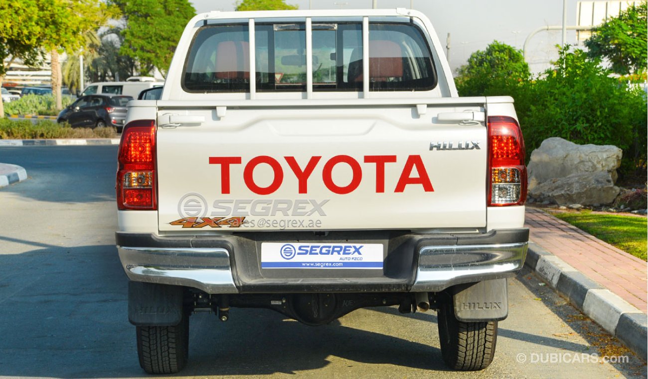 Toyota Hilux 4WD DC 2.7 Petrol Power Option - اسود متوفر