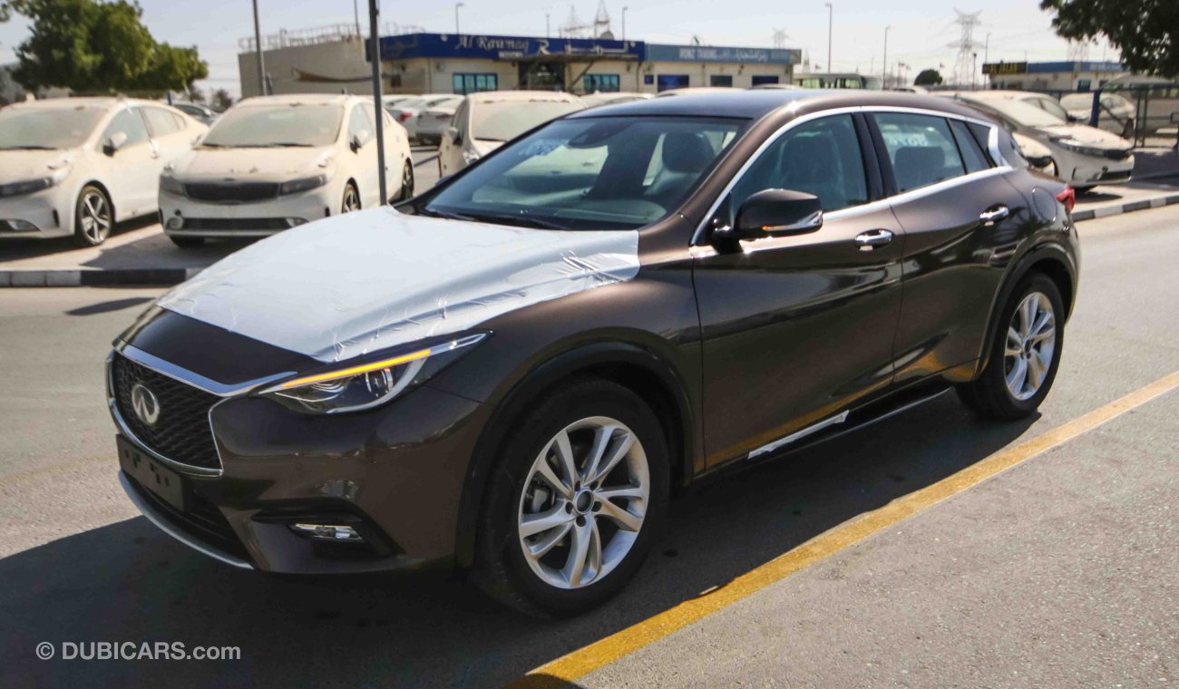 Infiniti Q30