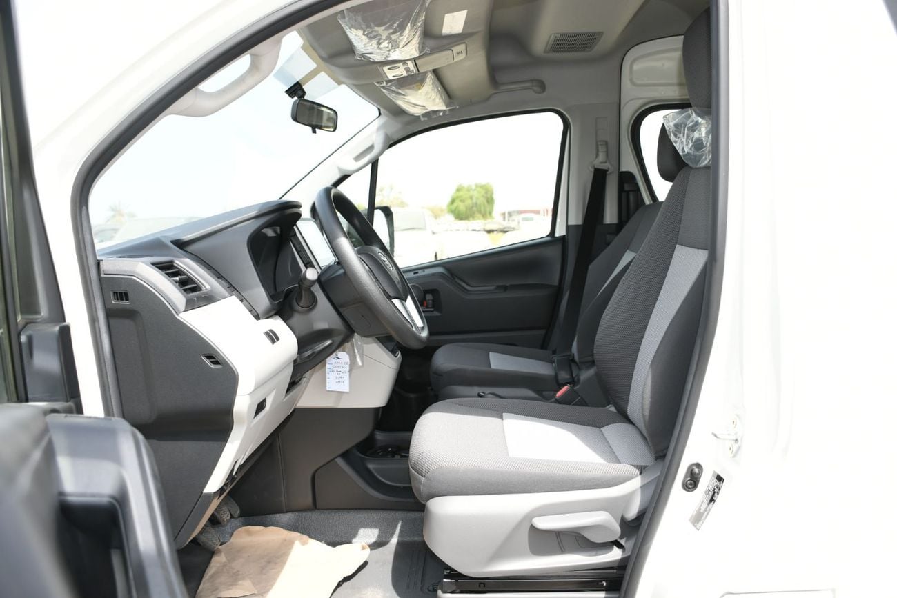 Toyota Hiace Toyota HiAce 2.8L Manual Petrol diesel (Ready Stock)