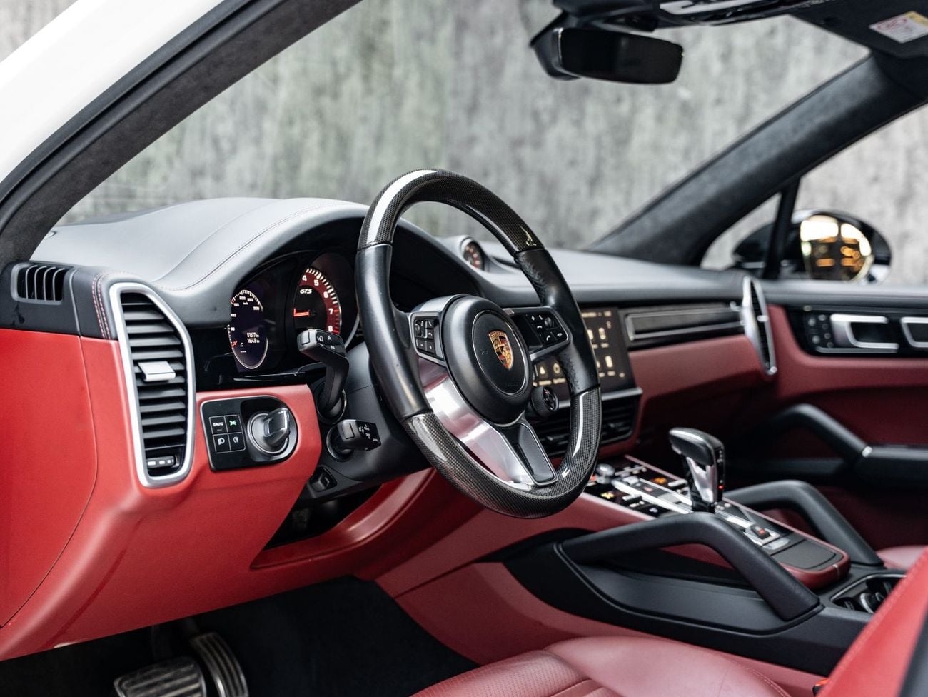 بورش كايان GTS اشترِ الآن، وادفع لاحقًا | معيار بلاك لاين | ضمان بورشه حتى مايو 2027، سجل صيانة كامل، مجلس التعاون 