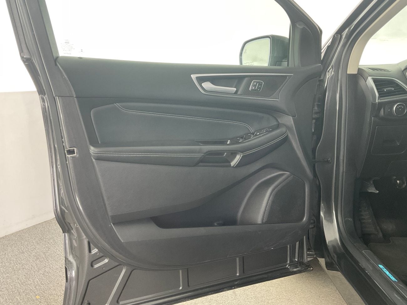 فورد إدج 3.5 AUTO TITANIUM NAV LTHR 4WD 19ALW | شامل الضمان | 0 ﺪﻔﻋﺓ ﺃﻮﻟﻯ