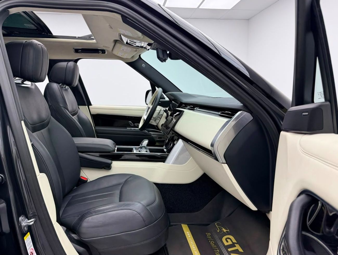 لاند روفر رينج روفر 2023 Range Rover SE P530, Auto Guard Warranty, Full Land Rover Service History, Canadian Specs.