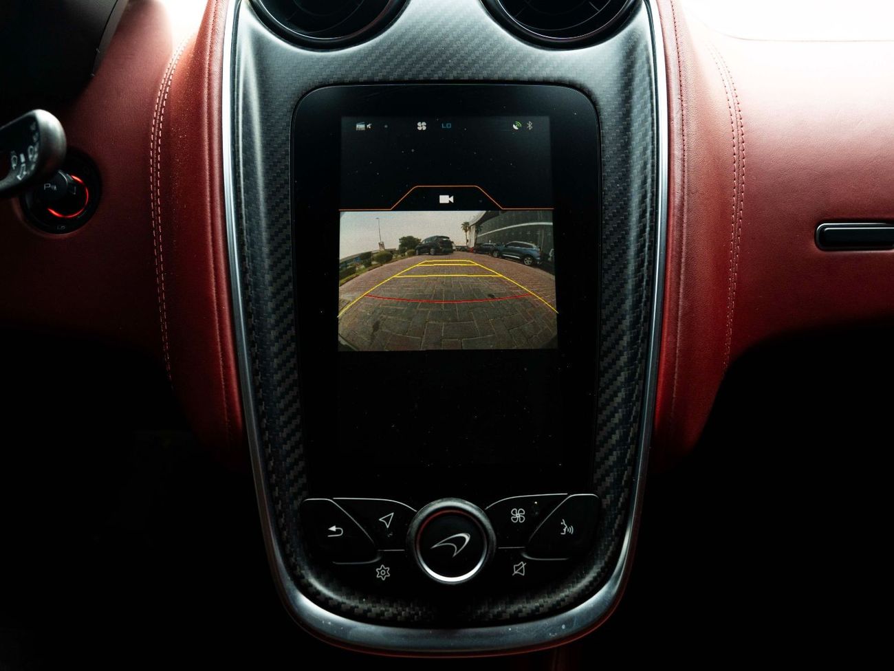 McLaren 570GT AED 13,933 PM • 570 GT CARBON FIBER • ONLY 51,000 KMS • 3.8L TURBOCHARGED V8