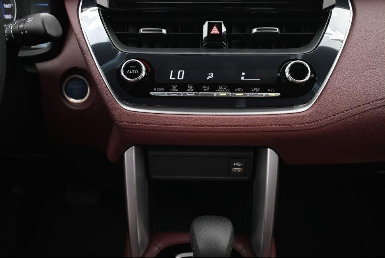 تويوتا كورولا كروس 1.8L Automatic