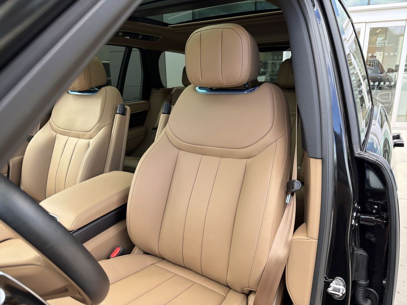 لاند روفر رينج روفر P460E Plug in Hybrid Brand New  * Export Price *