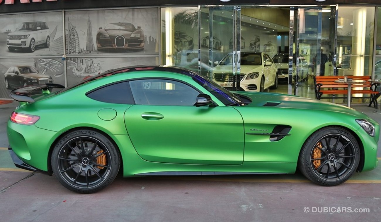 مرسيدس بنز AMG GT R