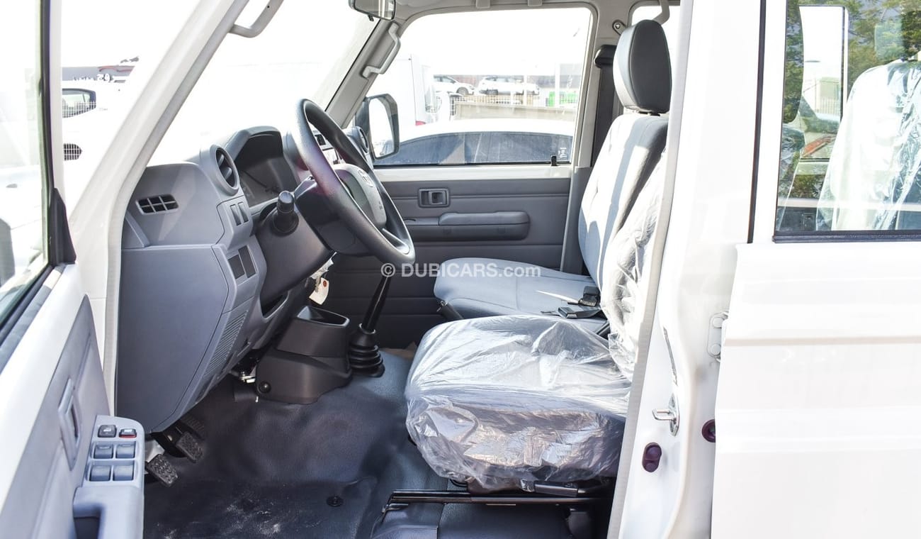 Toyota Land Cruiser 70 LC76 4.2L Diesel V6 MY 2025