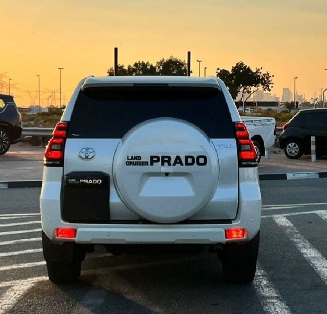 Toyota Prado Toyota prado 2018Model TxL 4.0L v6 petrol Engine AWD 4x4 Rear camera & sensors Full option colour wh