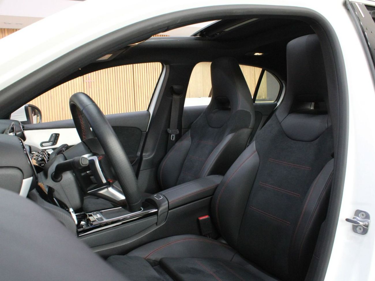 Mercedes-Benz A 250 Mercedes-Benz A250e